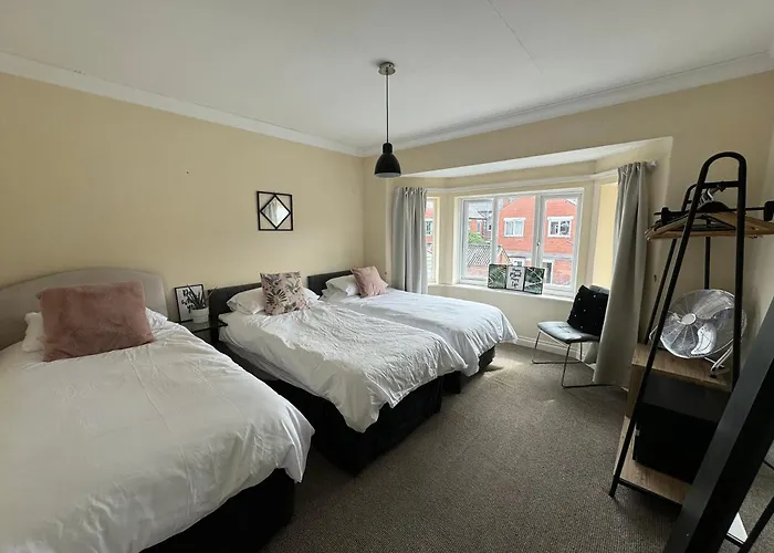 By Lushlets - Apartments Games Room Hot Tub - Great For Hens Stags And Sporting Groups