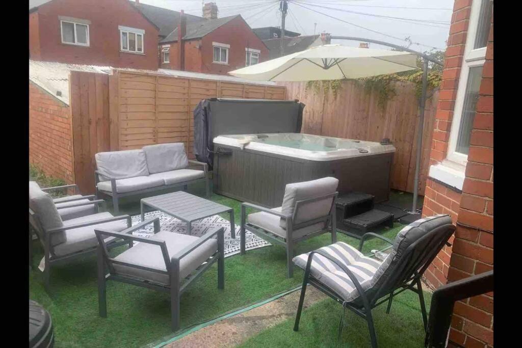 By Lushlets - Games Hot Tub - Great For Hens Stags And Sporting Groups Appartamento Cardiff