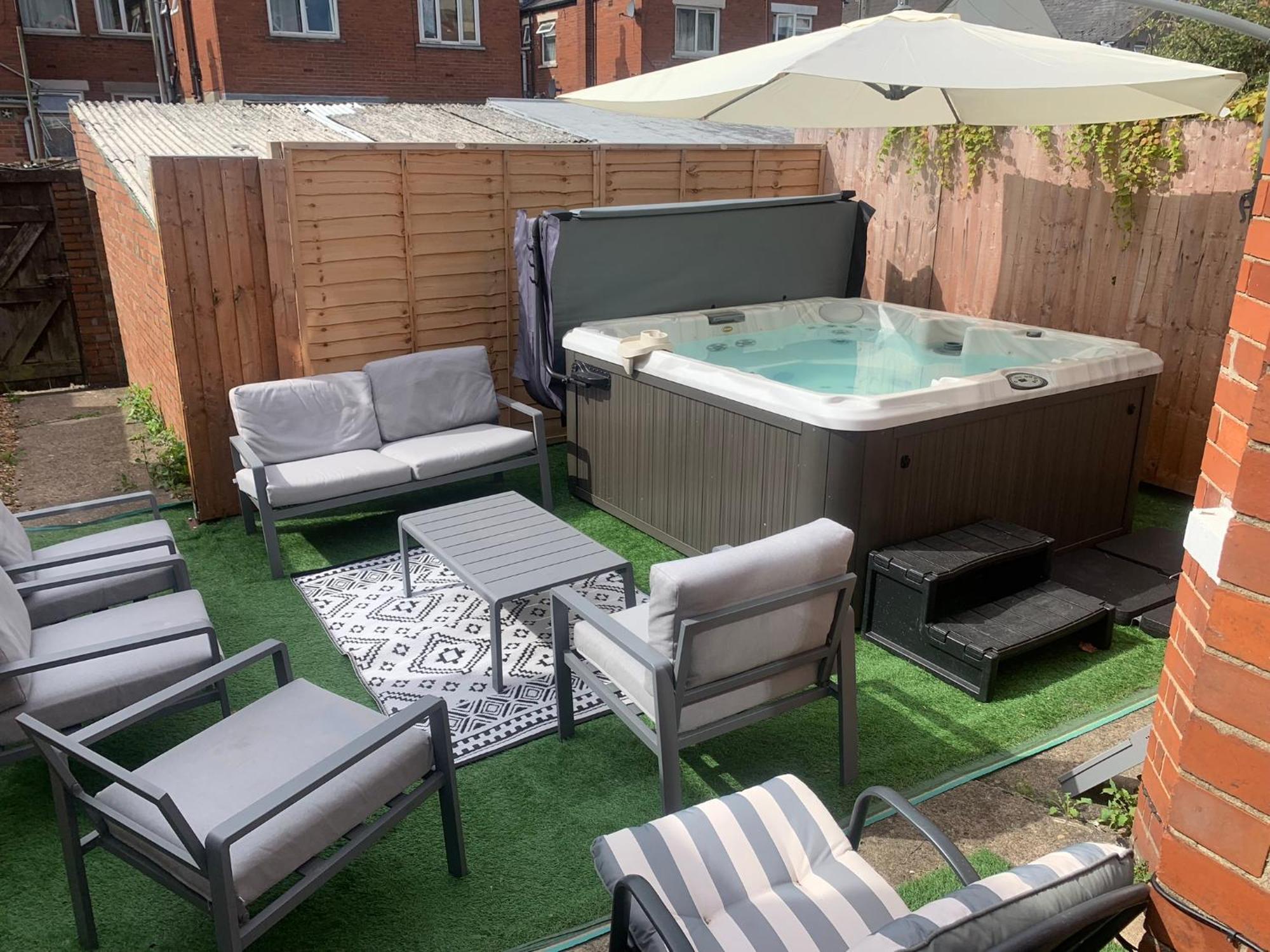 By Lushlets - Games Hot Tub - Great For Hens Stags And Sporting Groups * Cardiff