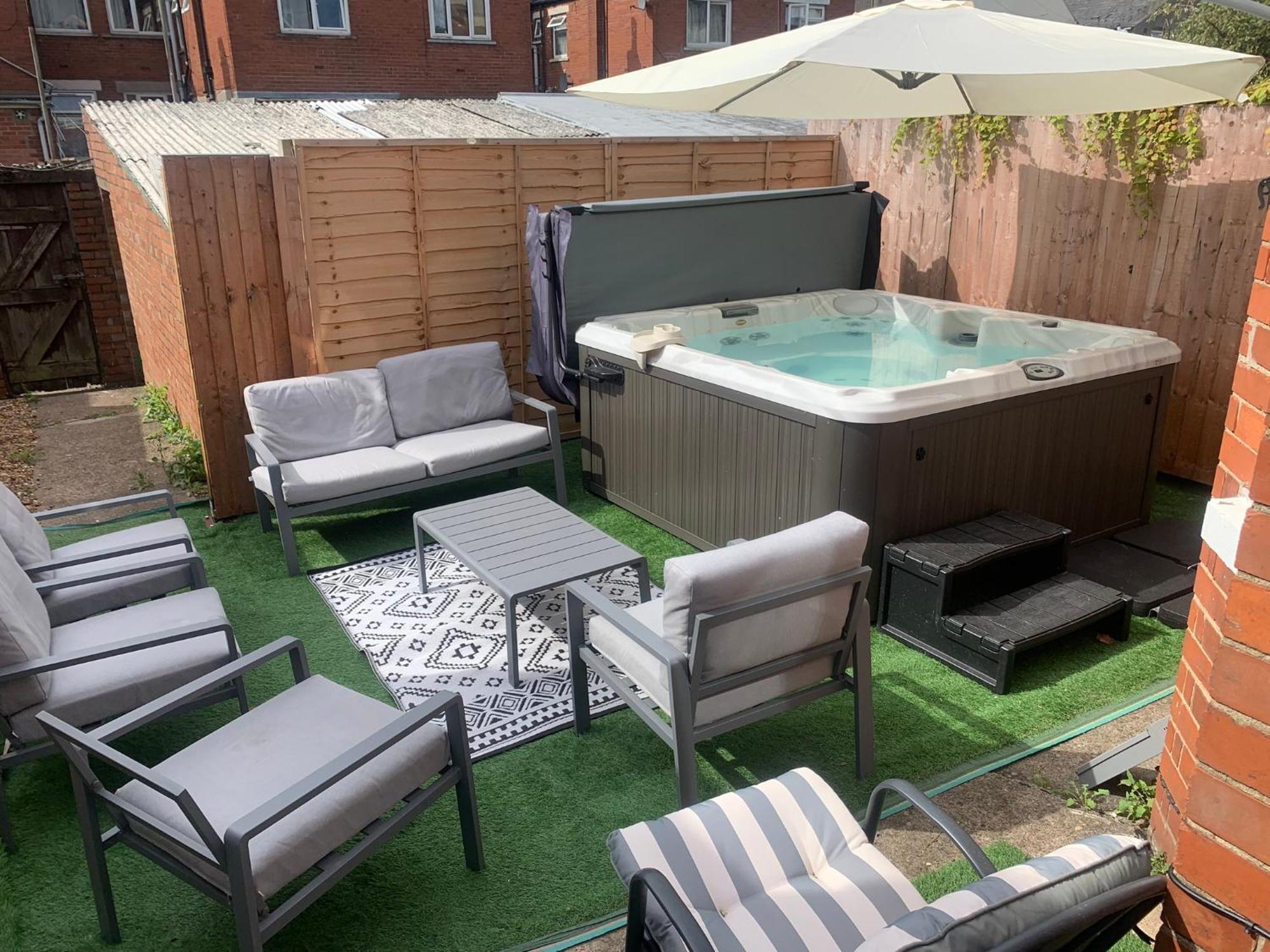 By Lushlets - Games Hot Tub - Great For Hens Stags And Sporting Groups *